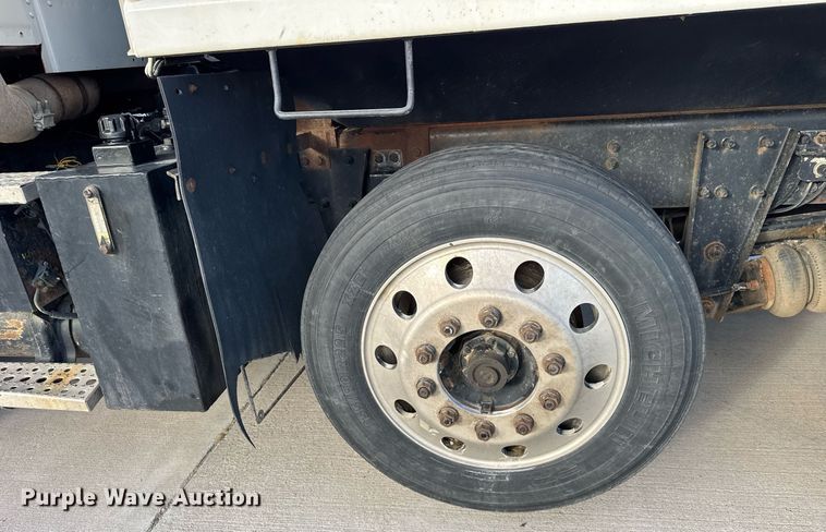 image for item DH9821 2005 Freightliner M2 dump truck