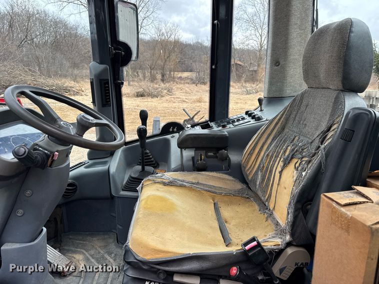 image for item DH9822 2002 New Holland LW110 wheel loader