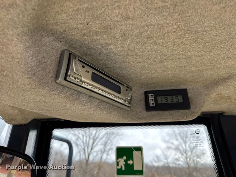 image for item DH9822 2002 New Holland LW110 wheel loader