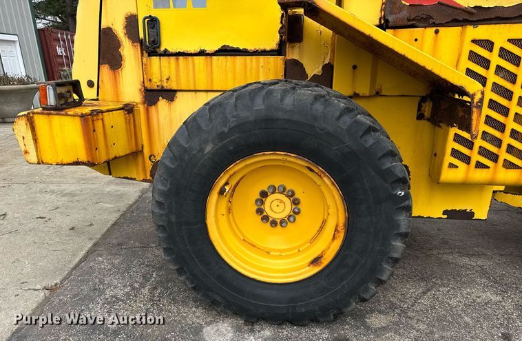 image for item DH9822 2002 New Holland LW110 wheel loader