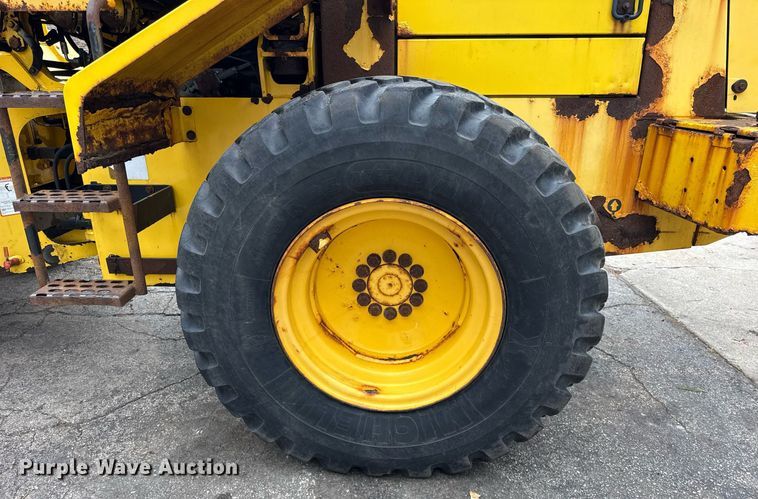 image for item DH9822 2002 New Holland LW110 wheel loader