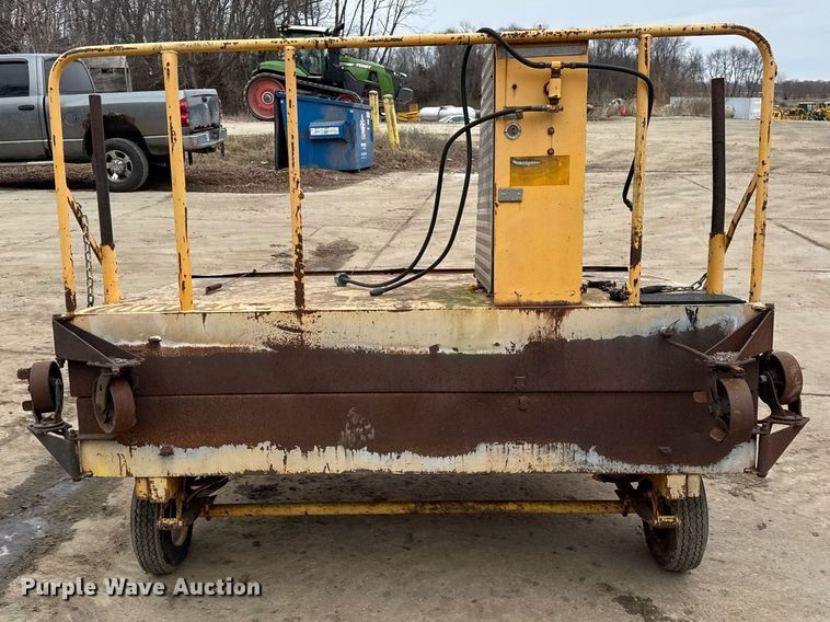 image for item DH9835 KM International 4-48 infrared asphalt heater