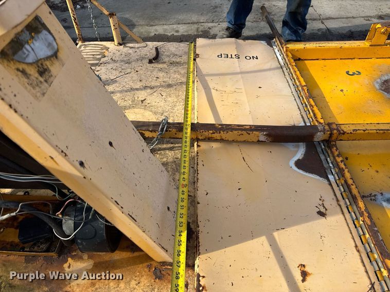 image for item DH9835 KM International 4-48 infrared asphalt heater