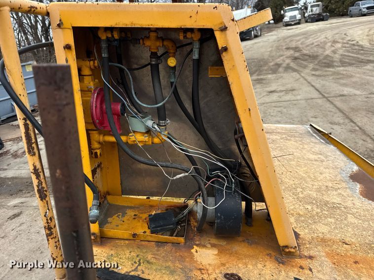 image for item DH9835 KM International 4-48 infrared asphalt heater