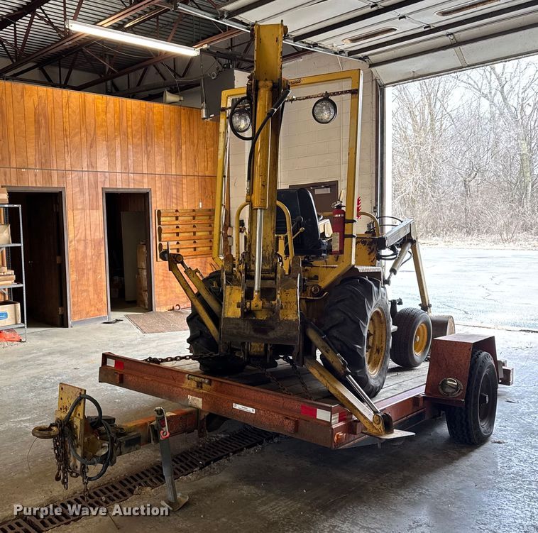 image for item DH9843 1990 Owens Classic tilt deck equipment trailer