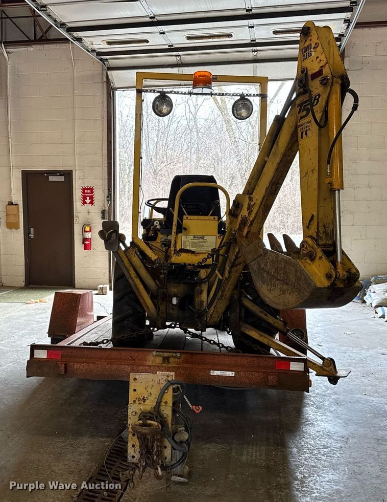 image for item DH9843 1990 Owens Classic tilt deck equipment trailer