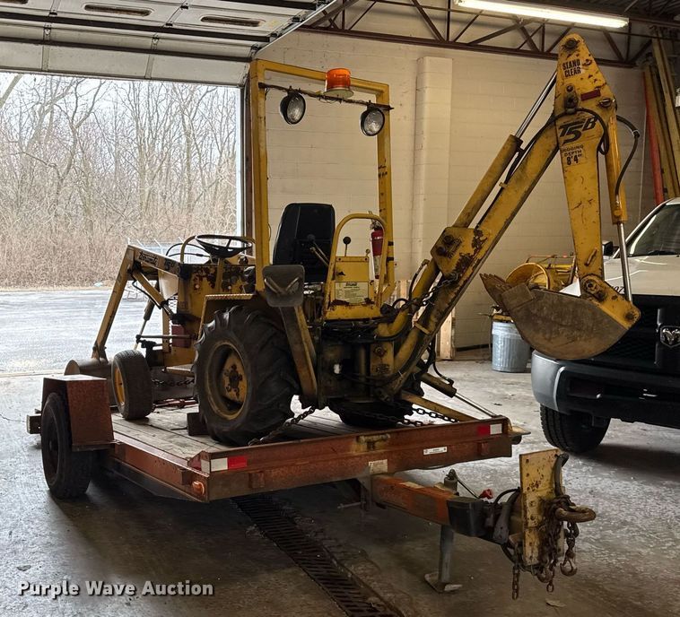 image for item DH9843 1990 Owens Classic tilt deck equipment trailer