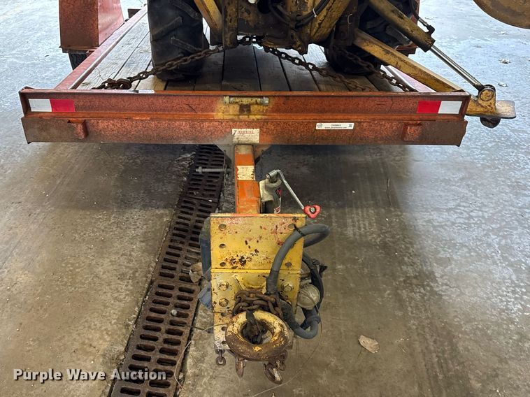 image for item DH9843 1990 Owens Classic tilt deck equipment trailer