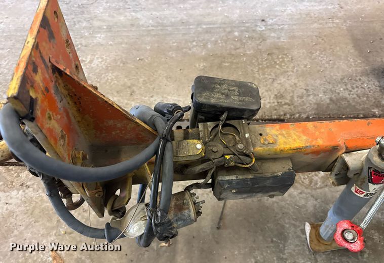 image for item DH9843 1990 Owens Classic tilt deck equipment trailer