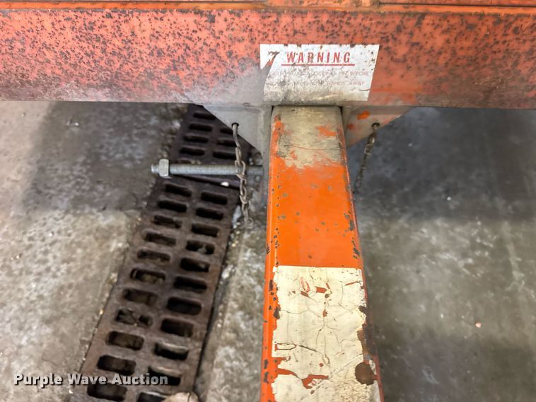 image for item DH9843 1990 Owens Classic tilt deck equipment trailer