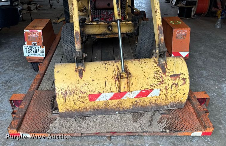 image for item DH9843 1990 Owens Classic tilt deck equipment trailer