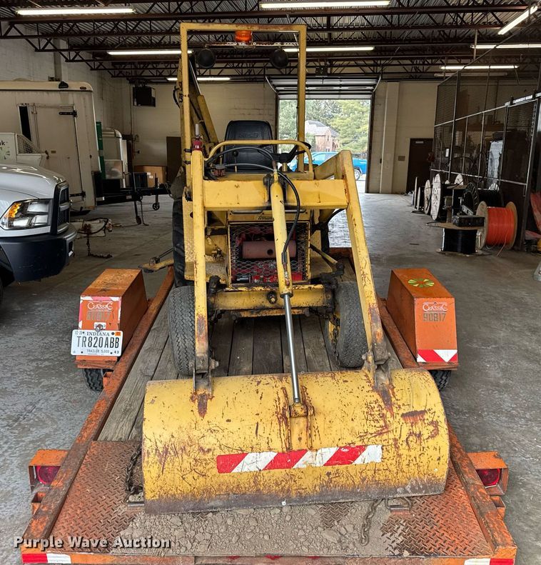 image for item DH9843 1990 Owens Classic tilt deck equipment trailer