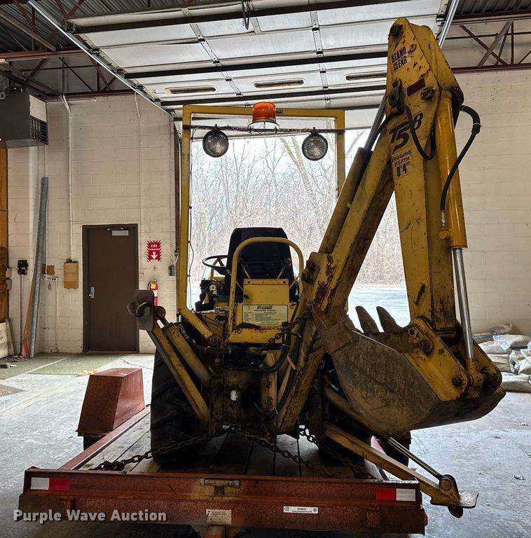 image for item DH9843 1990 Owens Classic tilt deck equipment trailer