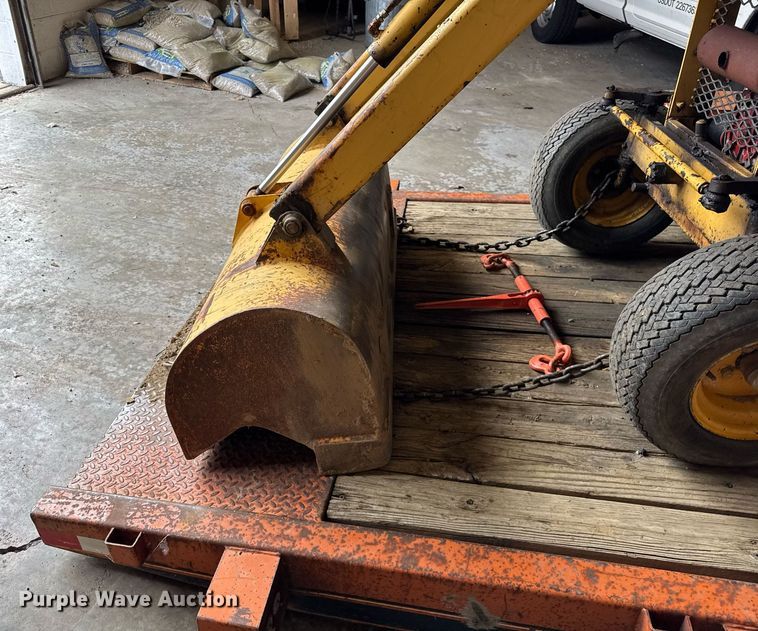 image for item DH9843 1990 Owens Classic tilt deck equipment trailer