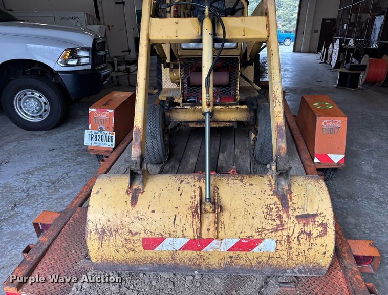 image for item DH9843 1990 Owens Classic tilt deck equipment trailer