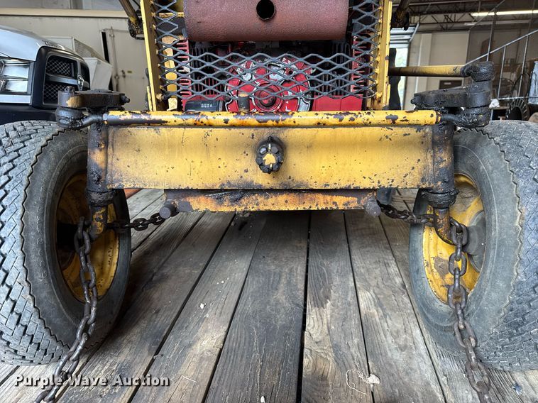 image for item DH9843 1990 Owens Classic tilt deck equipment trailer