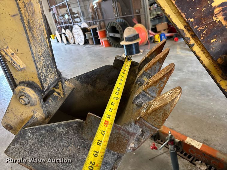 image for item DH9843 1990 Owens Classic tilt deck equipment trailer