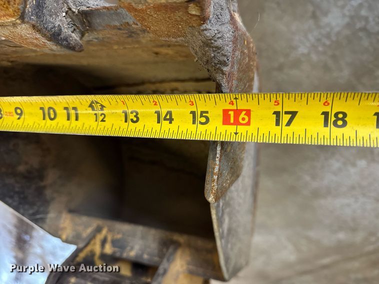 image for item DH9843 1990 Owens Classic tilt deck equipment trailer