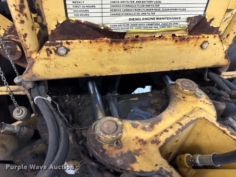 image for item DH9843 1990 Owens Classic tilt deck equipment trailer