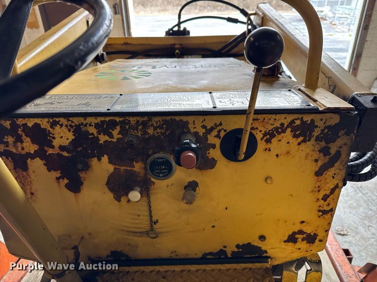 image for item DH9843 1990 Owens Classic tilt deck equipment trailer