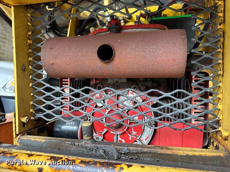 image for item DH9843 1990 Owens Classic tilt deck equipment trailer