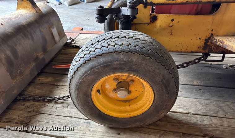 image for item DH9843 1990 Owens Classic tilt deck equipment trailer