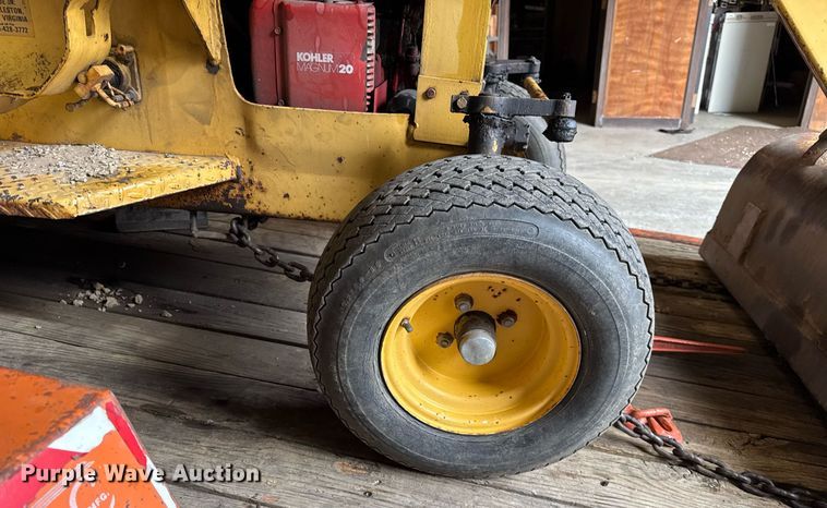 image for item DH9843 1990 Owens Classic tilt deck equipment trailer