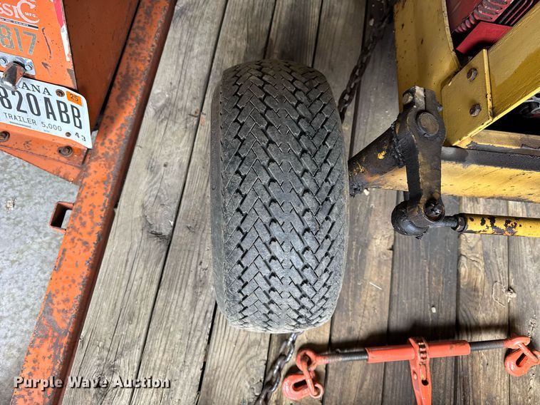 image for item DH9843 1990 Owens Classic tilt deck equipment trailer