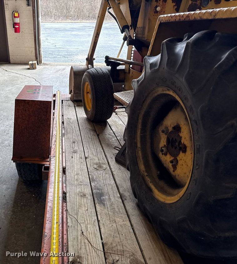 image for item DH9843 1990 Owens Classic tilt deck equipment trailer