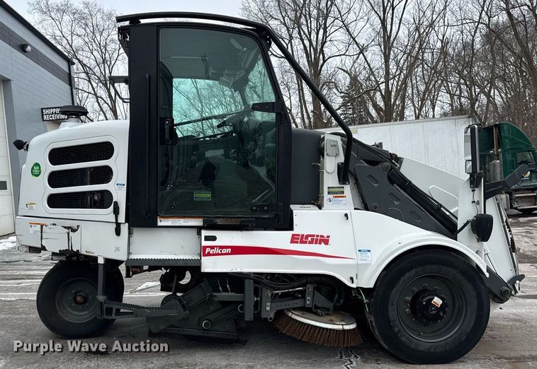 image for item DH9849 2012 Elgin Pelican sweeper