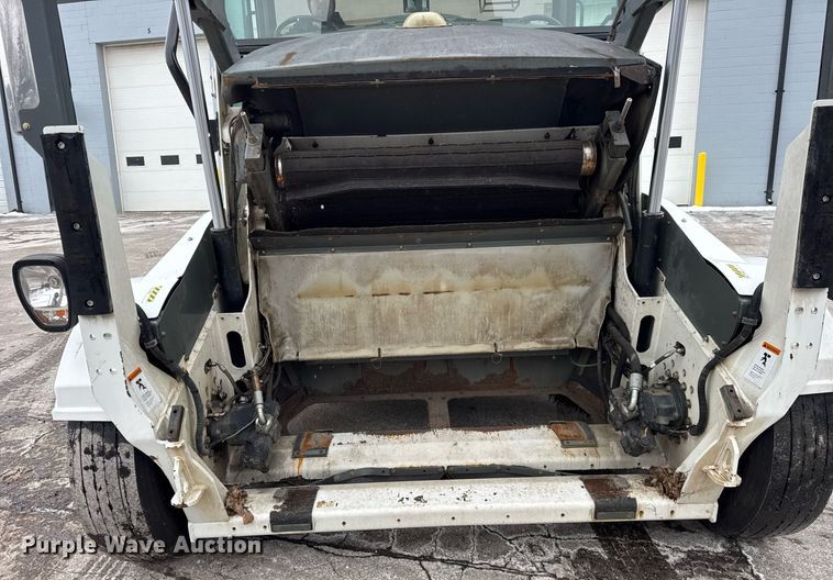 image for item DH9849 2012 Elgin Pelican sweeper