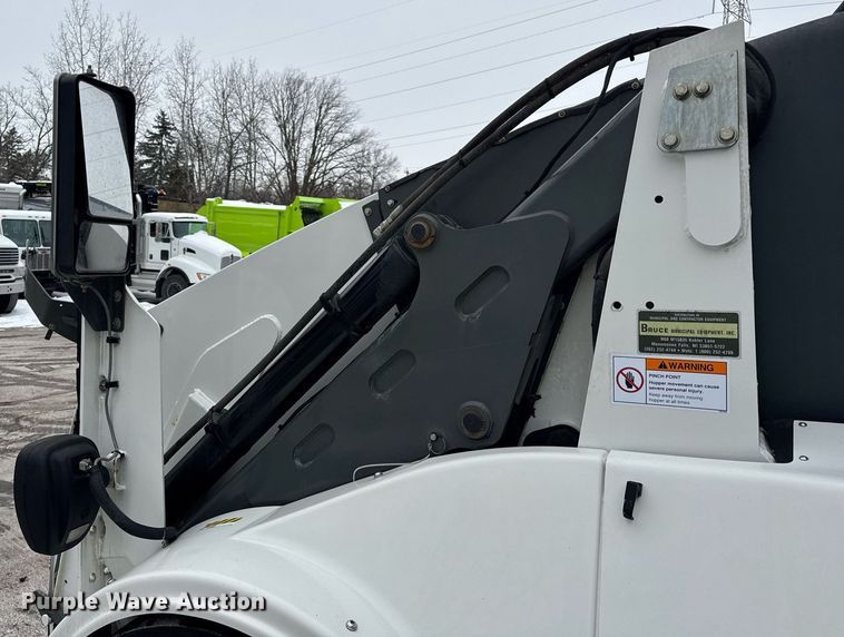 image for item DH9849 2012 Elgin Pelican sweeper