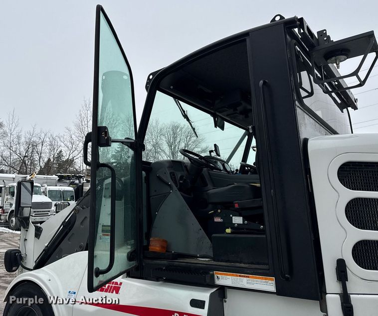 image for item DH9849 2012 Elgin Pelican sweeper