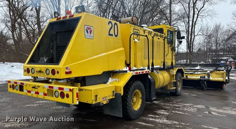 image for item DH9850 2005 MB Companies Oshkosh HB2723 street sweeper truck
