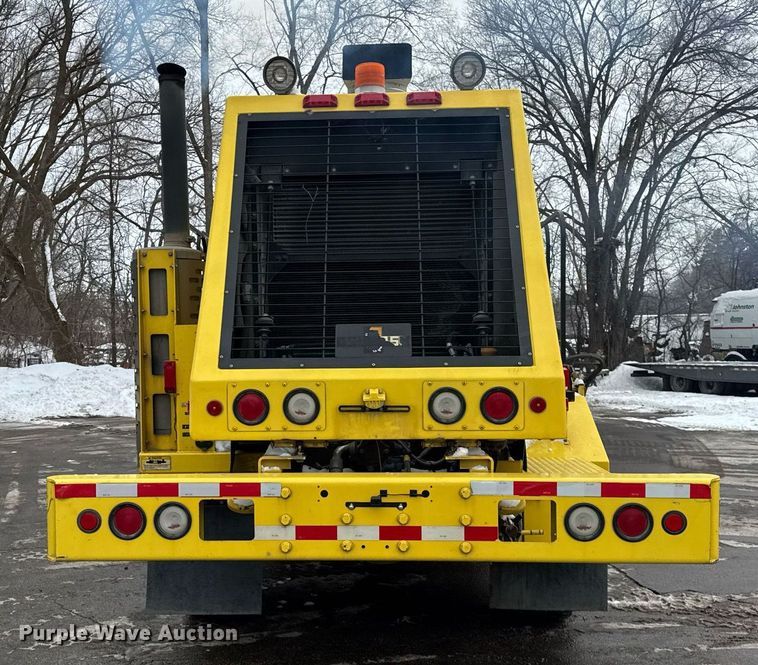 image for item DH9850 2005 MB Companies Oshkosh HB2723 street sweeper truck