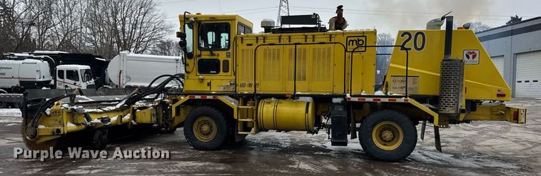 image for item DH9850 2005 MB Companies Oshkosh HB2723 street sweeper truck