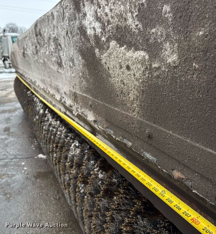 image for item DH9850 2005 MB Companies Oshkosh HB2723 street sweeper truck