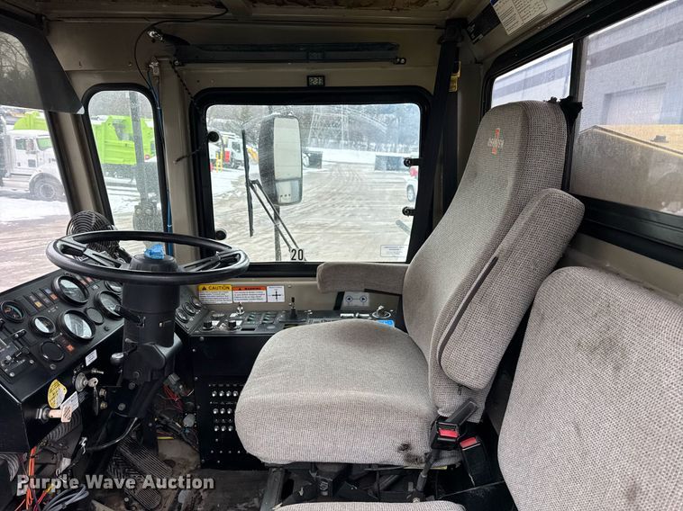 image for item DH9850 2005 MB Companies Oshkosh HB2723 street sweeper truck