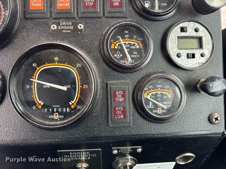 image for item DH9850 2005 MB Companies Oshkosh HB2723 street sweeper truck