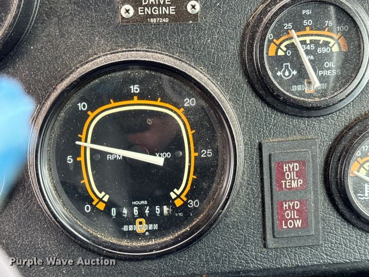 image for item DH9850 2005 MB Companies Oshkosh HB2723 street sweeper truck