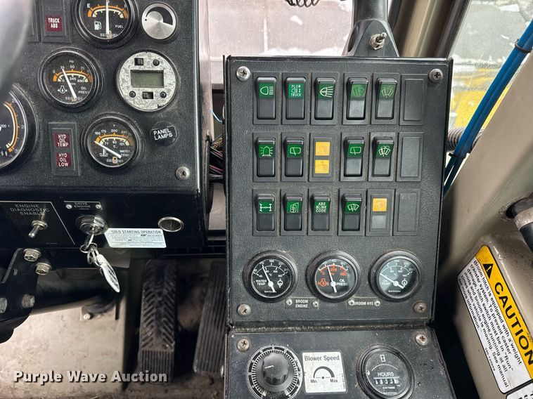 image for item DH9850 2005 MB Companies Oshkosh HB2723 street sweeper truck