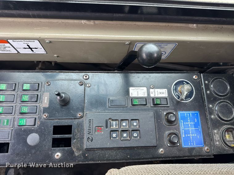 image for item DH9850 2005 MB Companies Oshkosh HB2723 street sweeper truck