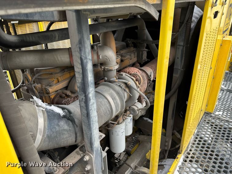 image for item DH9850 2005 MB Companies Oshkosh HB2723 street sweeper truck