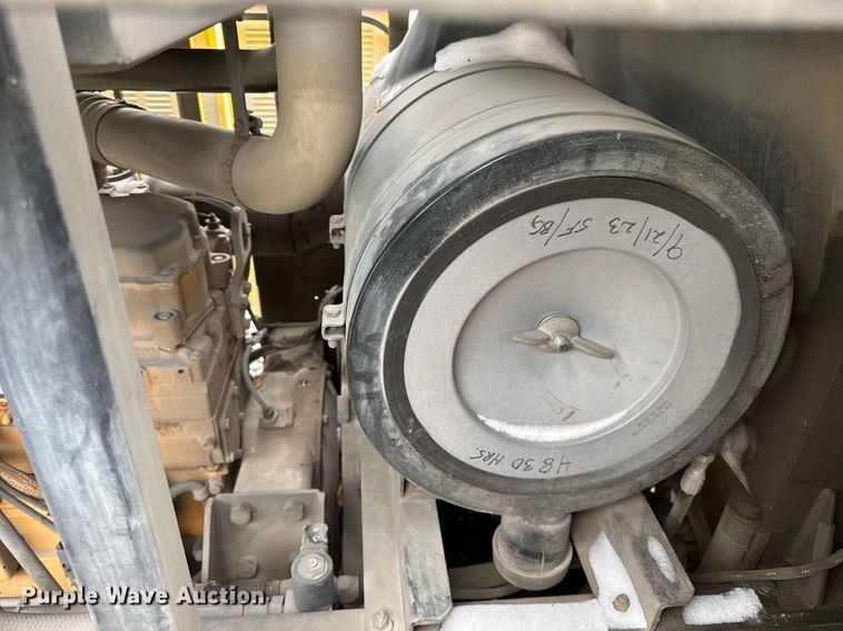 image for item DH9850 2005 MB Companies Oshkosh HB2723 street sweeper truck