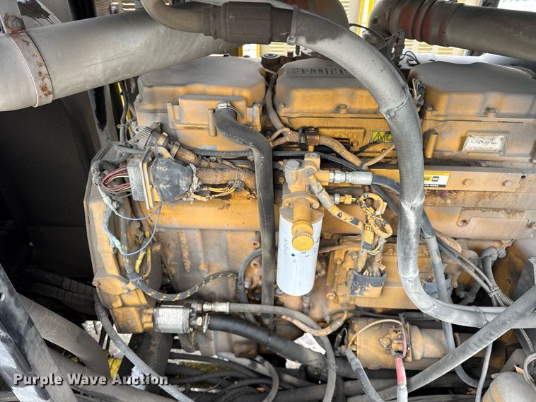 image for item DH9850 2005 MB Companies Oshkosh HB2723 street sweeper truck