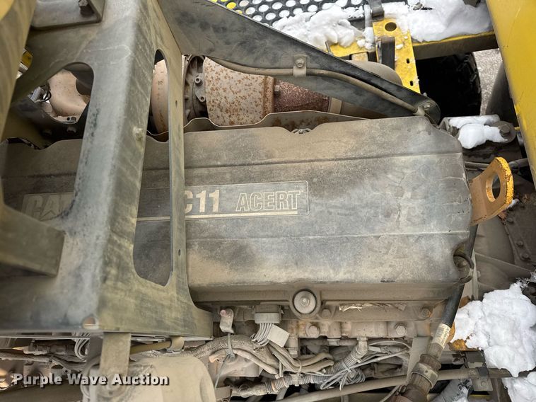 image for item DH9850 2005 MB Companies Oshkosh HB2723 street sweeper truck