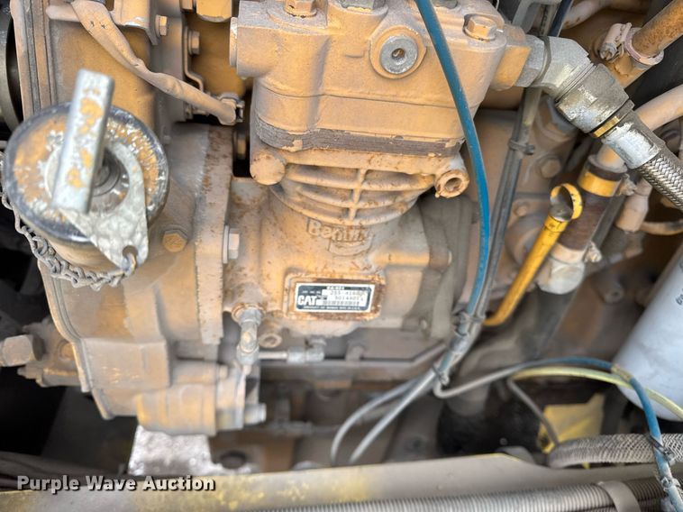 image for item DH9850 2005 MB Companies Oshkosh HB2723 street sweeper truck