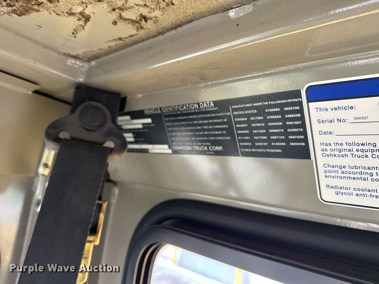 image for item DH9850 2005 MB Companies Oshkosh HB2723 street sweeper truck