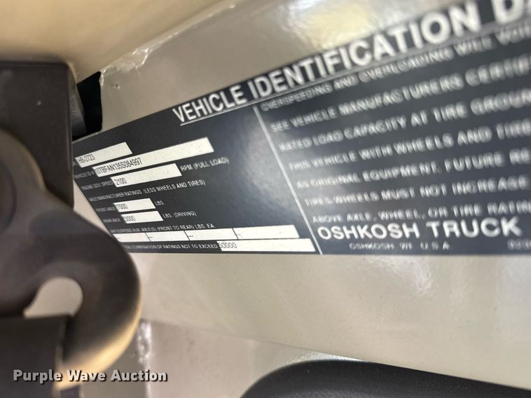 image for item DH9850 2005 MB Companies Oshkosh HB2723 street sweeper truck