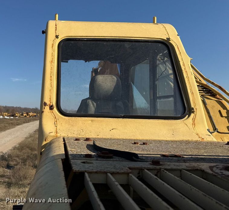 image for item DJ9768 1995 Komatsu PC200LC-6L excavator